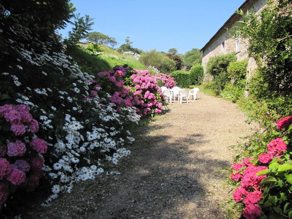 Gite De La Ferme De La Cour Villa Crasville  Exterior photo